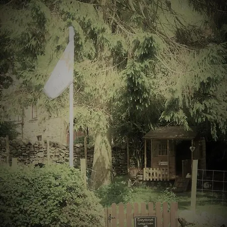 The Mad Hatter Bed & Breakfast *